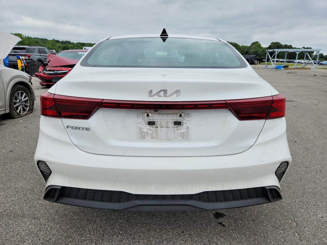 2024 Kia Forte Lxs - zdjęcie 6
