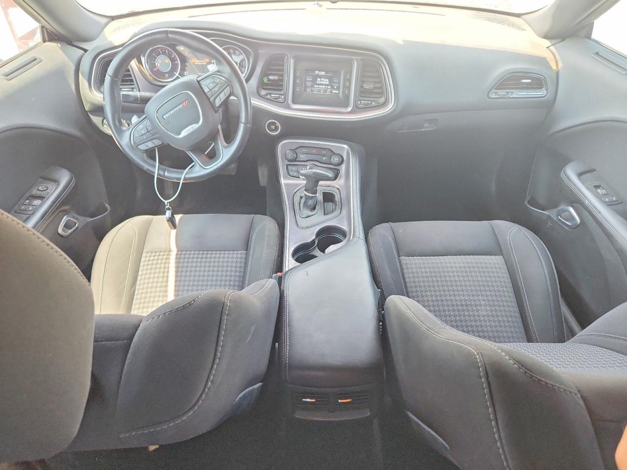 2015 Dodge Challenger Sxt - zdjęcie 8
