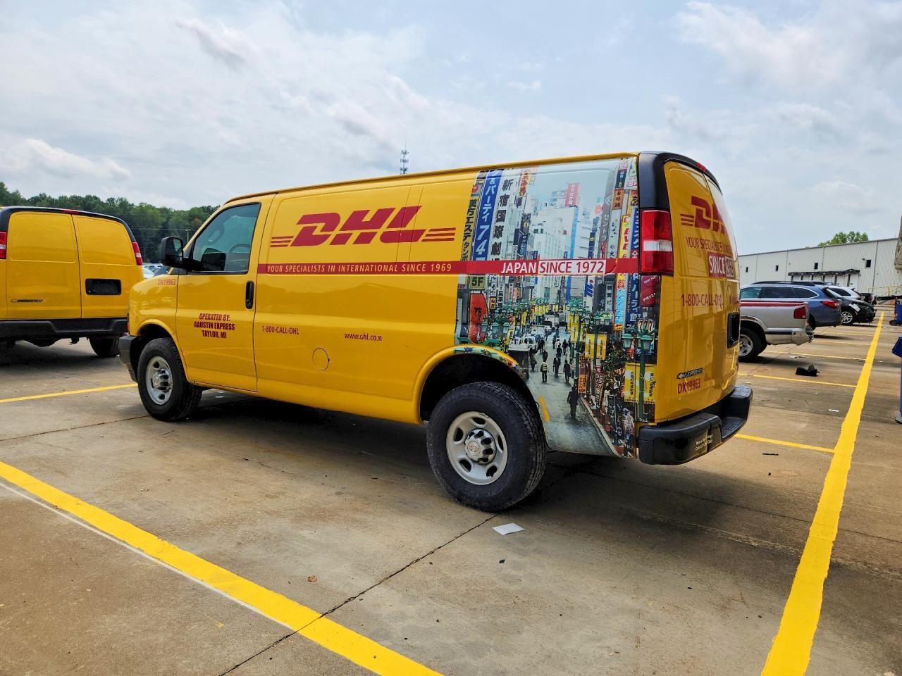2020 Chevrolet Express G2500 - zdjęcie 2