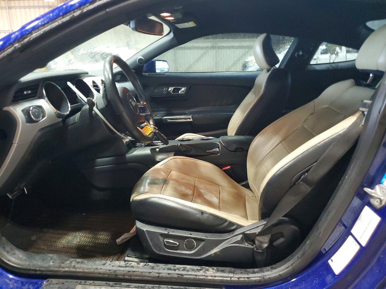 2015 Ford Mustang - zdjęcie 7