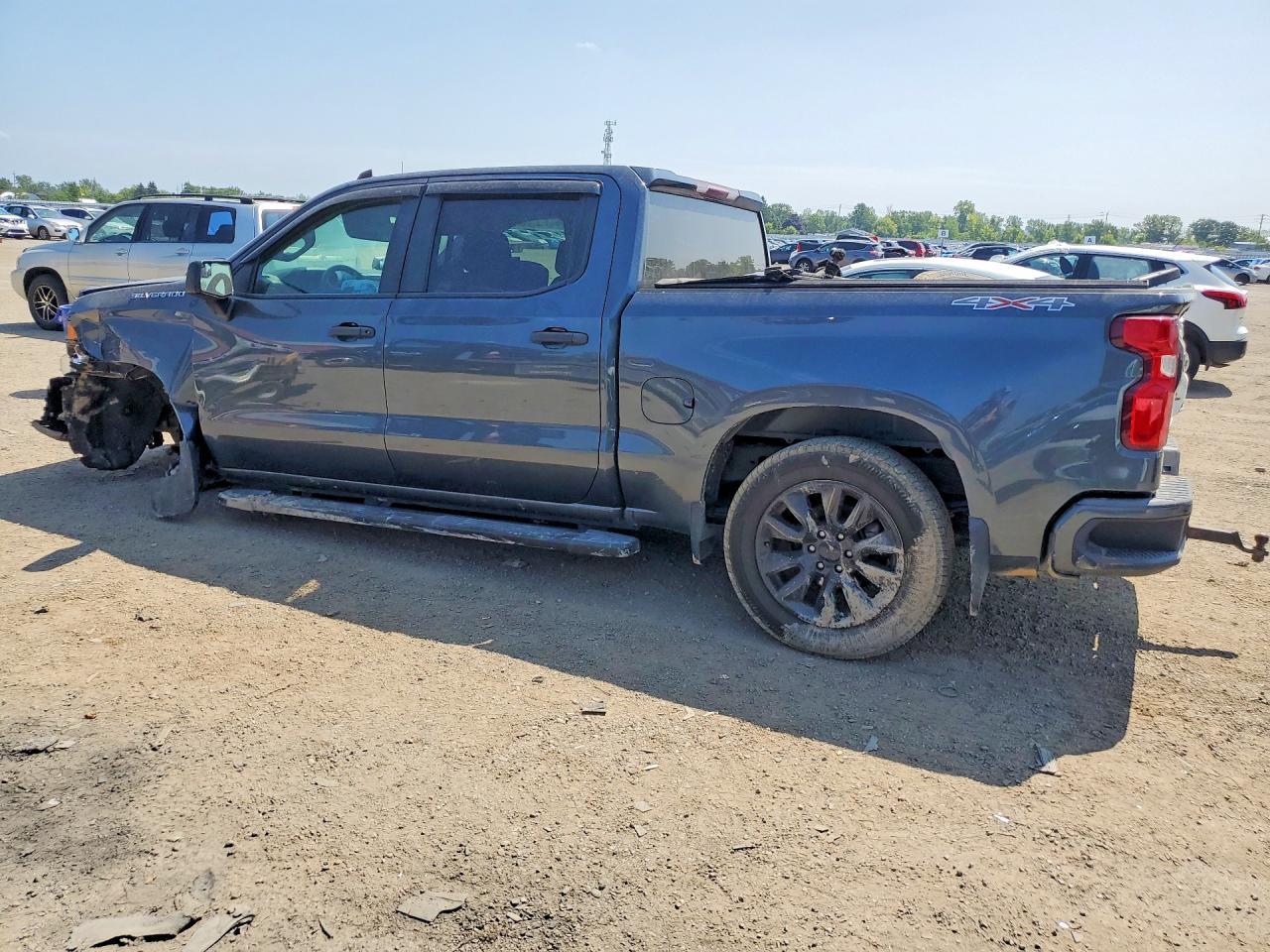 2019 Chevrolet Silverado K1500 Custom - zdjęcie 2