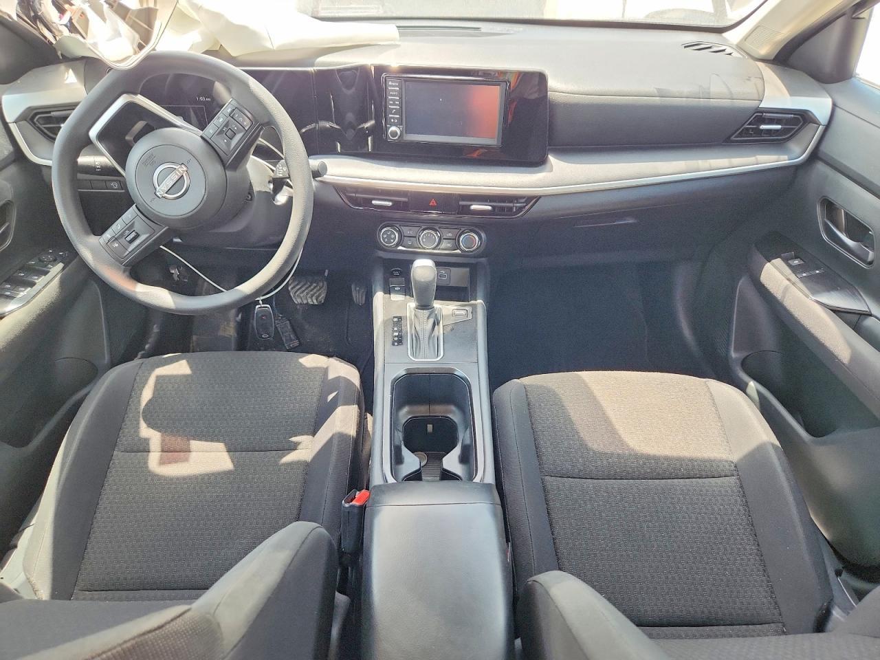 2025 Nissan Kicks S - zdjęcie 8