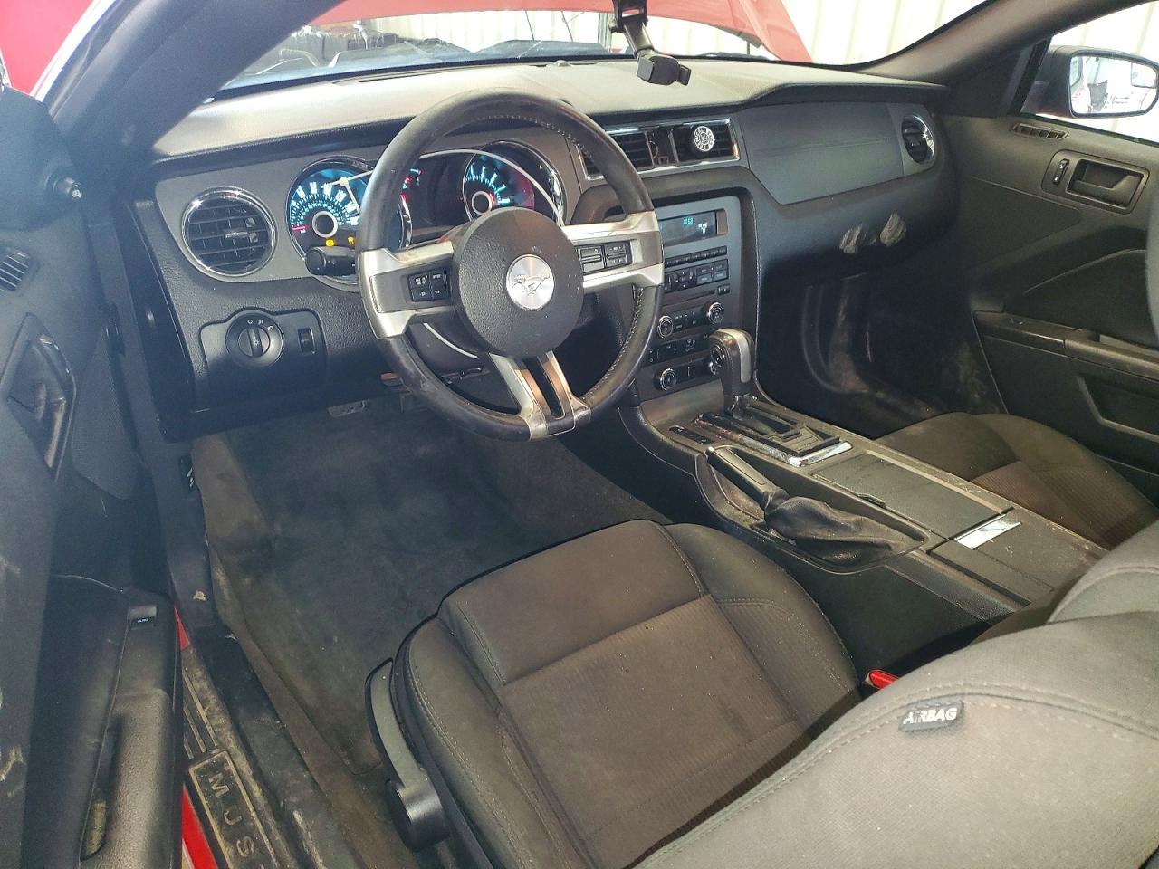 2013 Ford Mustang - zdjęcie 8