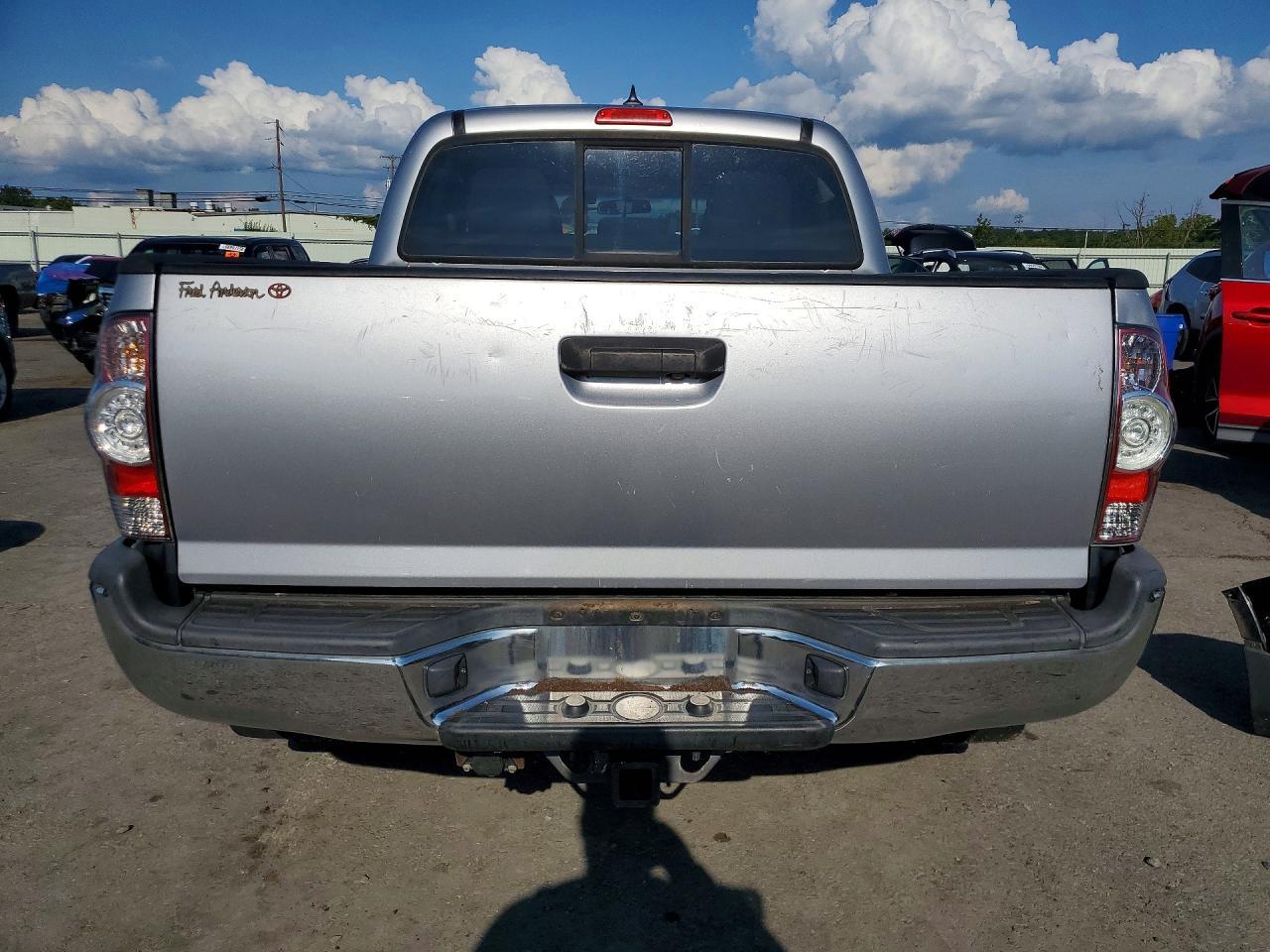 2015 Toyota Tacoma V6 - zdjęcie 6