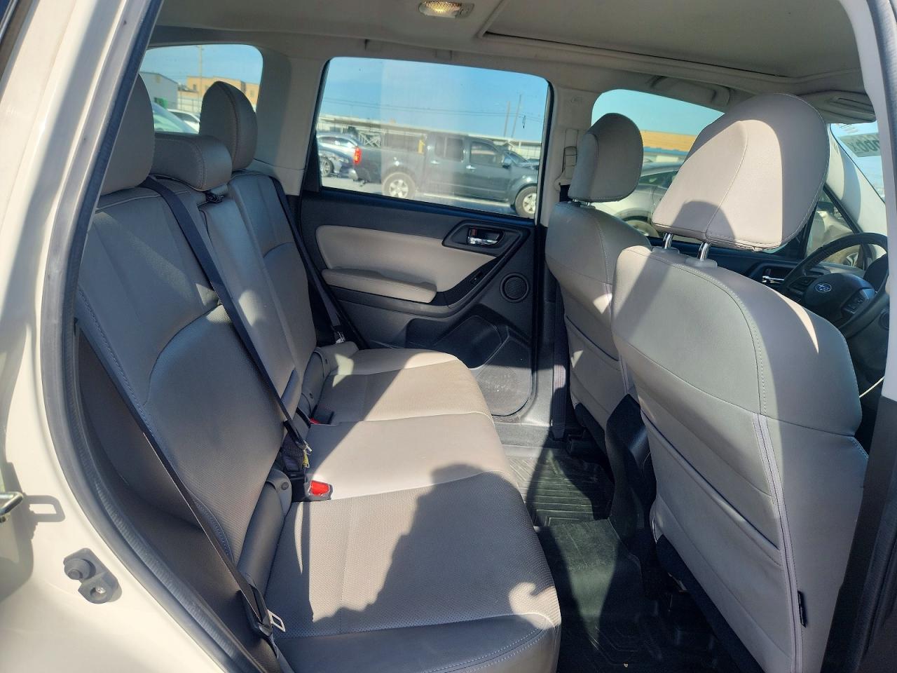 2016 Subaru Forester 2.5I Limited - zdjęcie 11