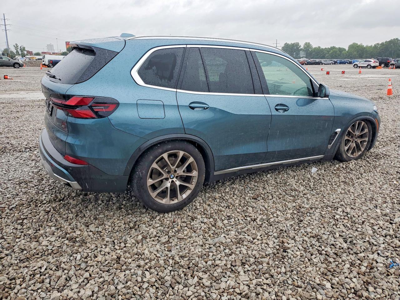 2024 BMW X5 xDrive40I - zdjęcie 3
