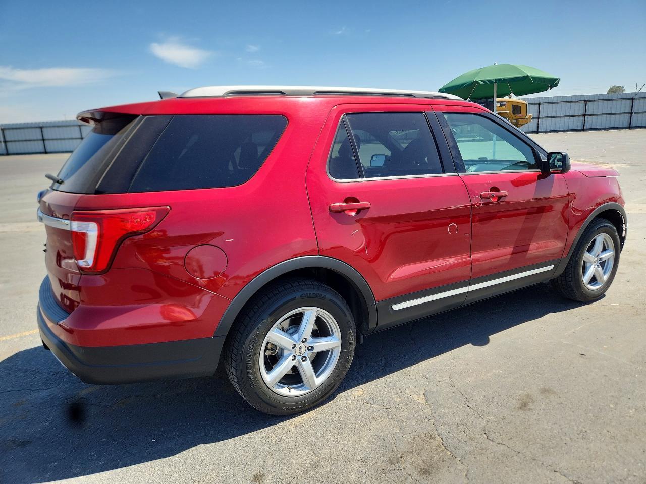 2018 Ford Explorer Xlt - zdjęcie 3