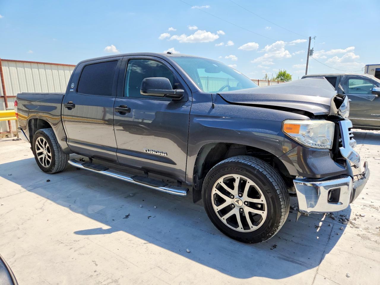 2017 Toyota Tundra Crewmax Sr5 - zdjęcie 4
