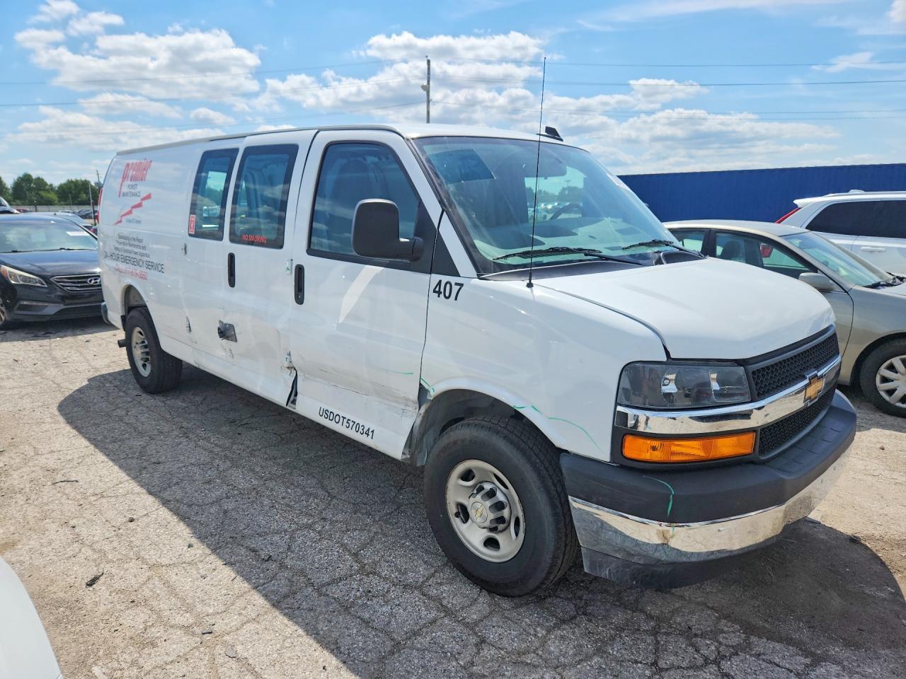 2025 Chevrolet Express G3500 - zdjęcie 4