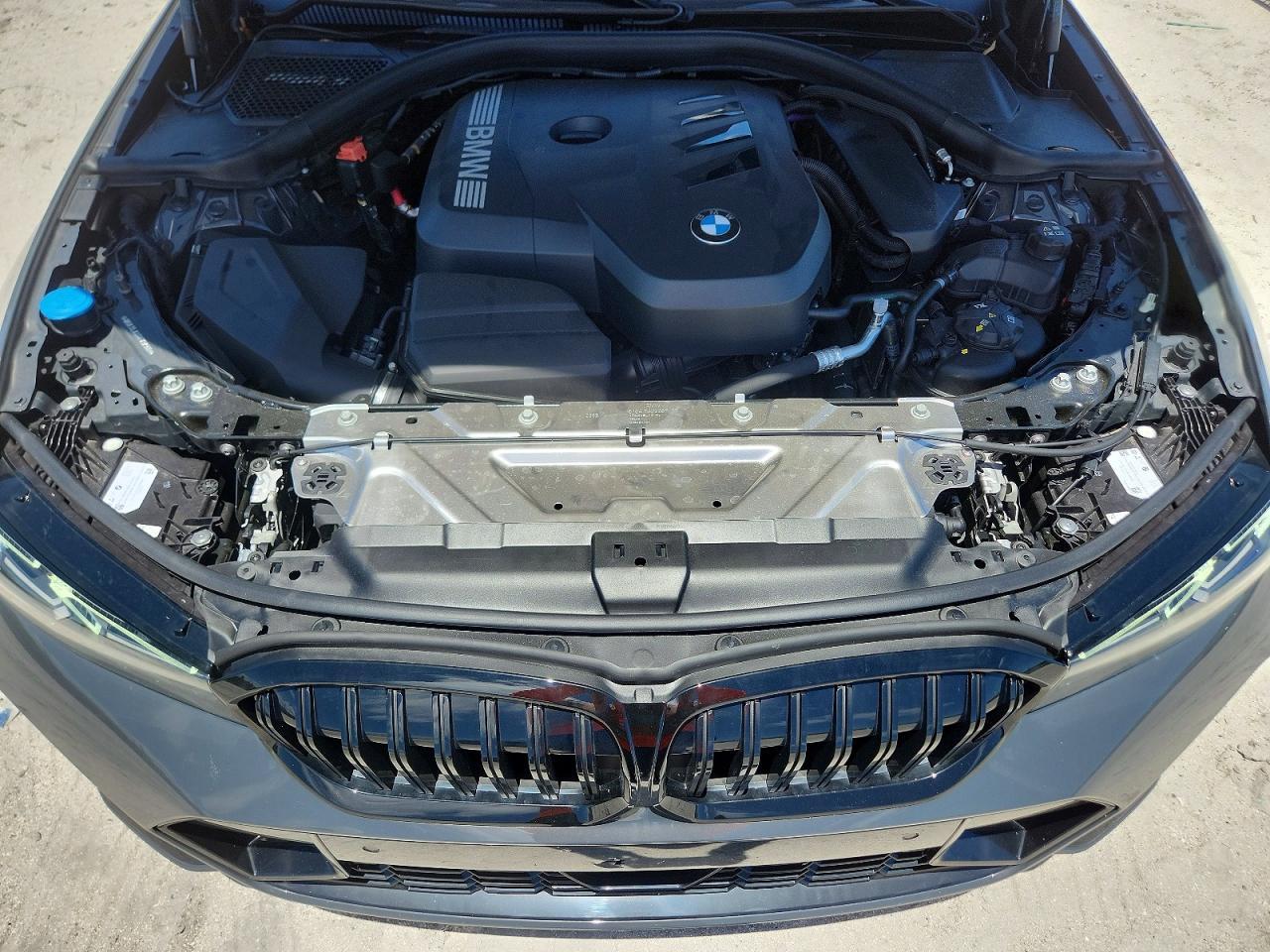 2026 BMW 330I - zdjęcie 11