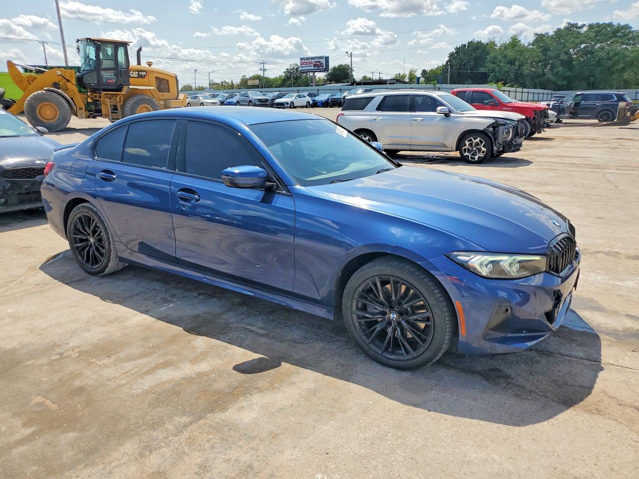 2023 BMW 330Xi - zdjęcie 4