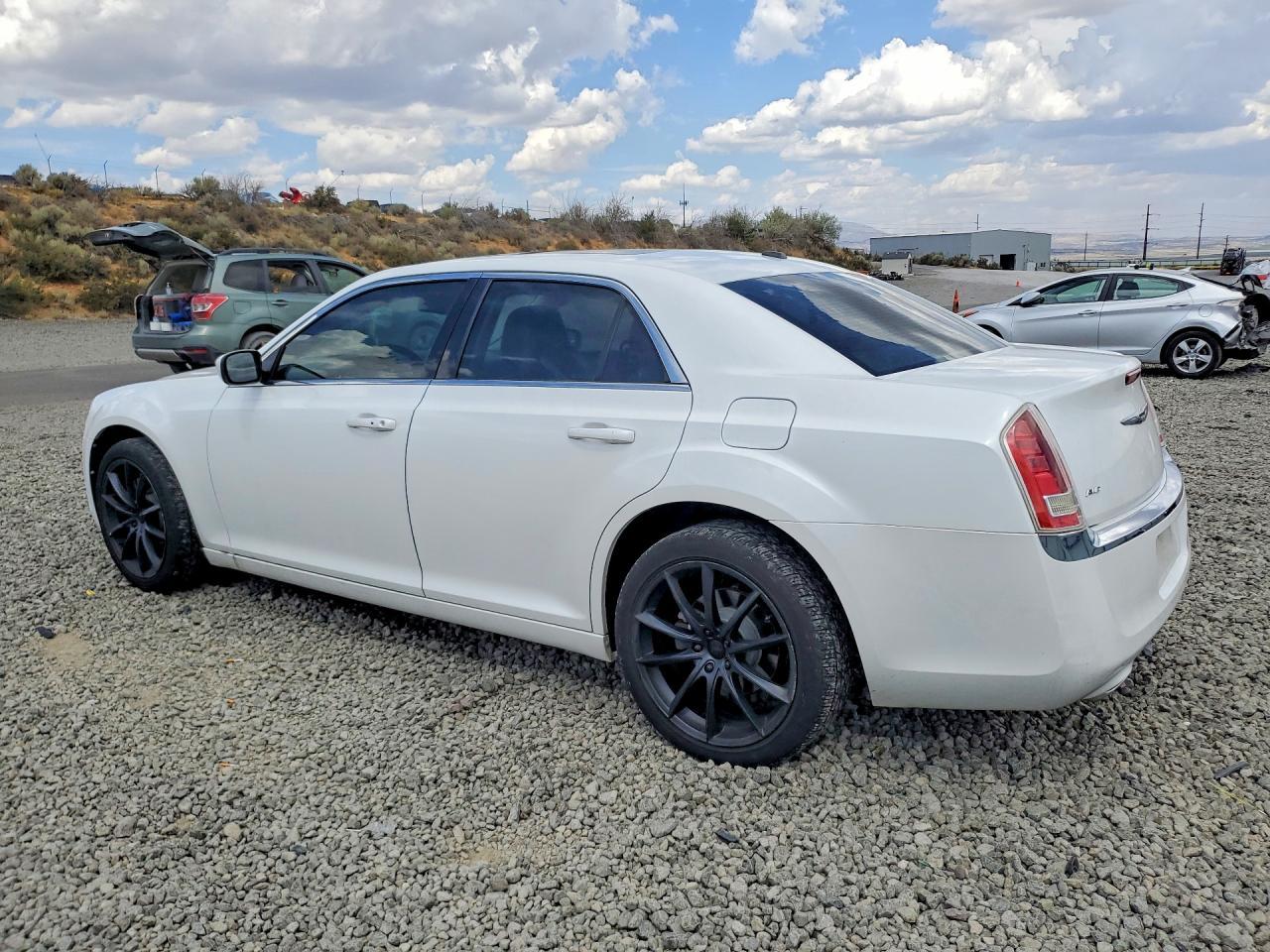 2013 Chrysler 300 - zdjęcie 2