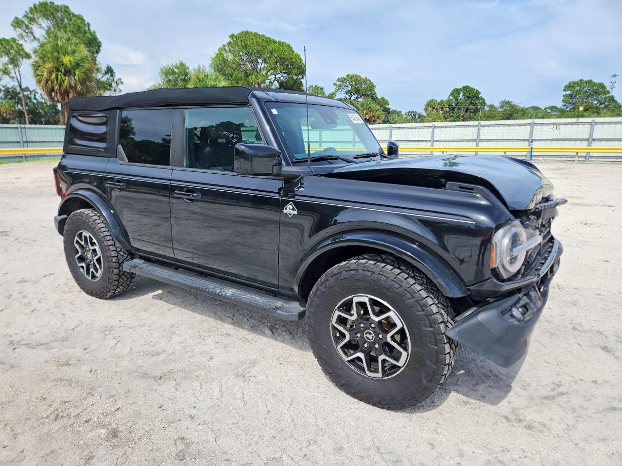 2023 Ford Bronco Base - zdjęcie 4