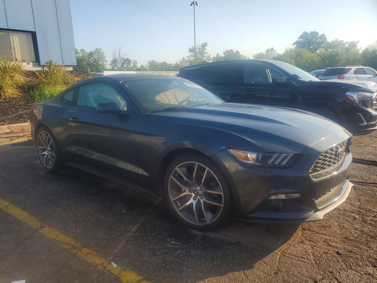 2015 Ford Mustang - zdjęcie 4