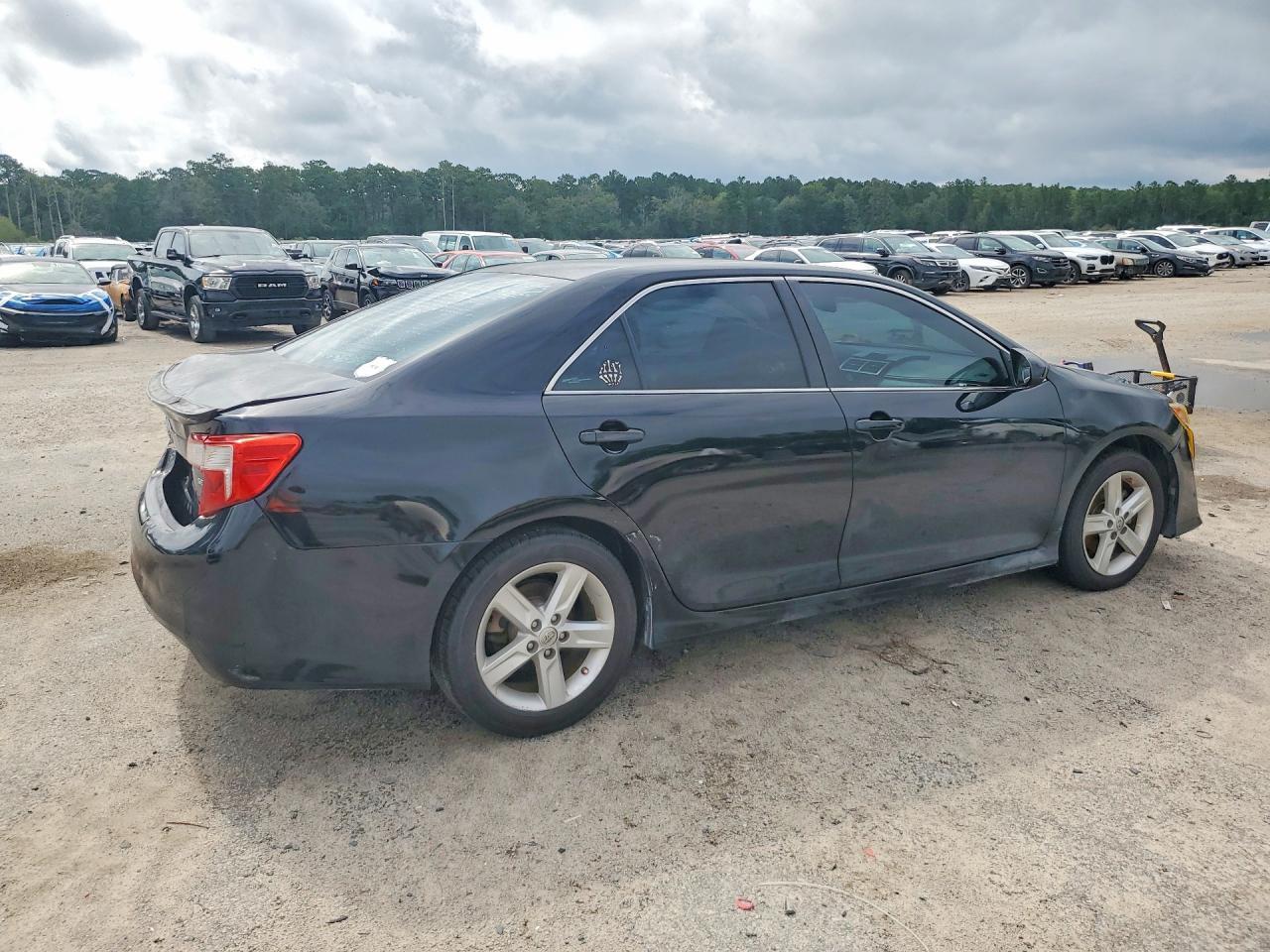 2013 Toyota Camry Se - zdjęcie 3