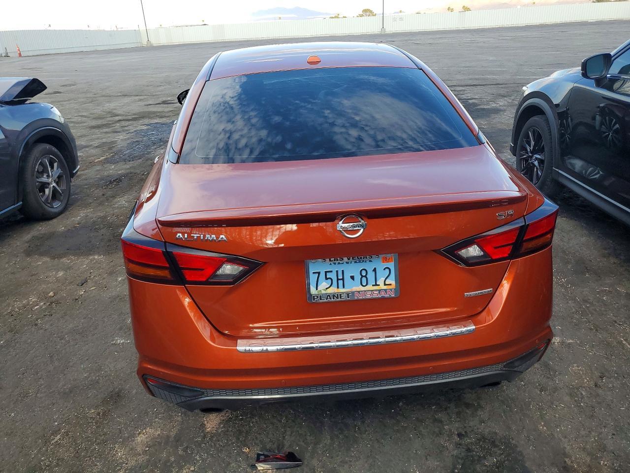 2022 Nissan Altima Sr - zdjęcie 6