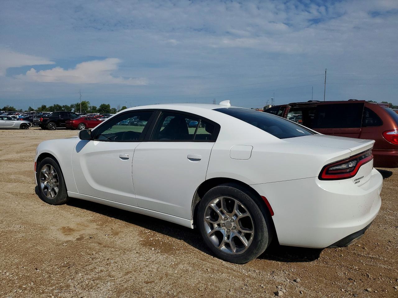 2016 Dodge Charger Sxt - zdjęcie 2