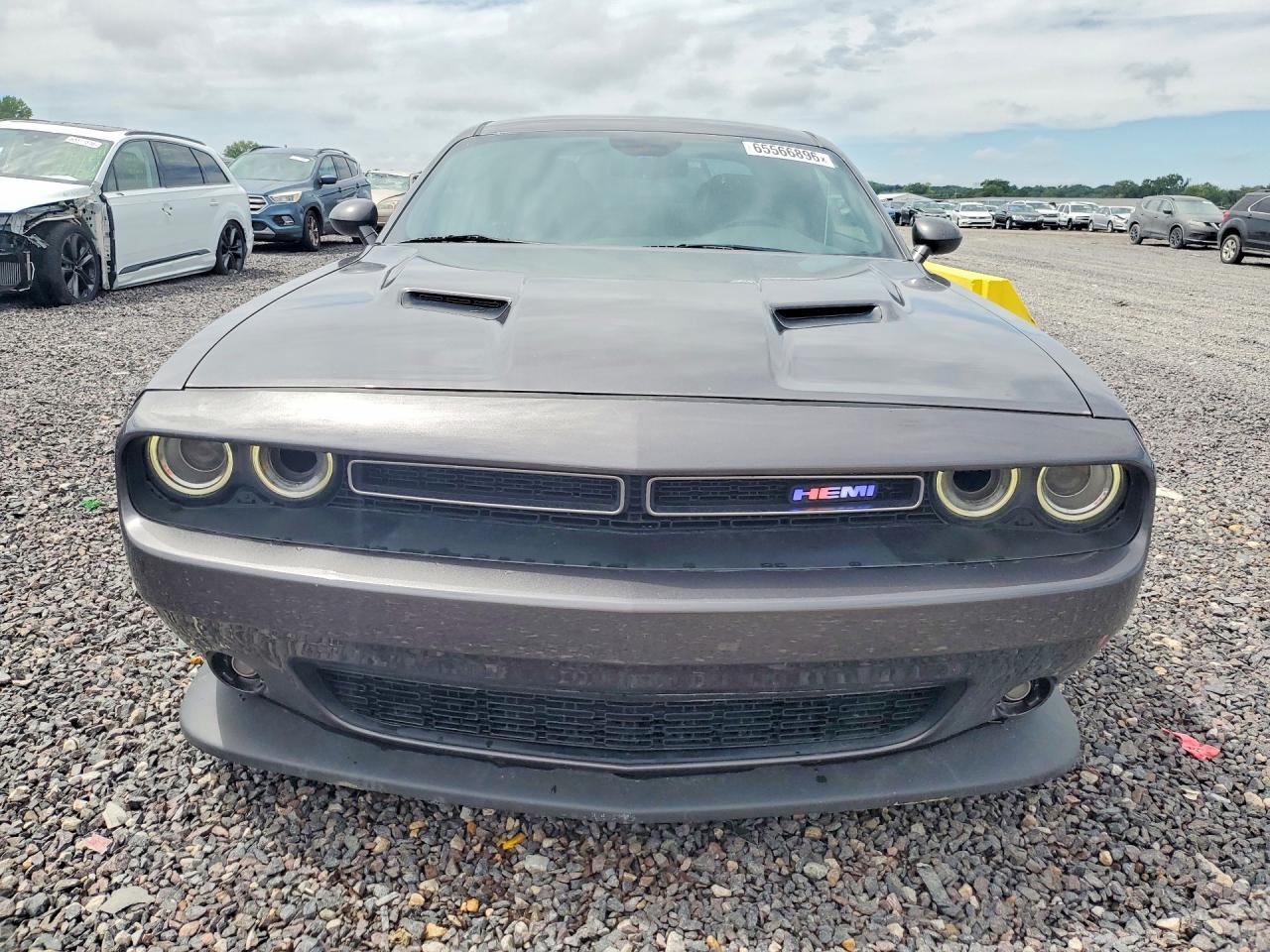 2016 Dodge Challenger R/T - zdjęcie 5