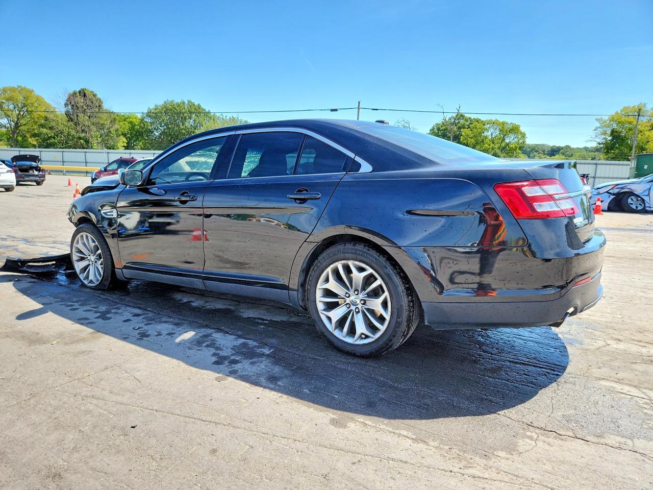 2014 Ford Taurus Limited - zdjęcie 2