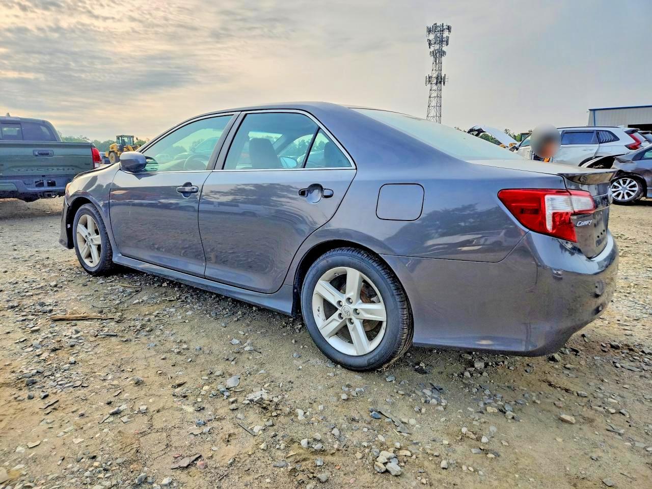 2013 Toyota Camry Se - zdjęcie 2