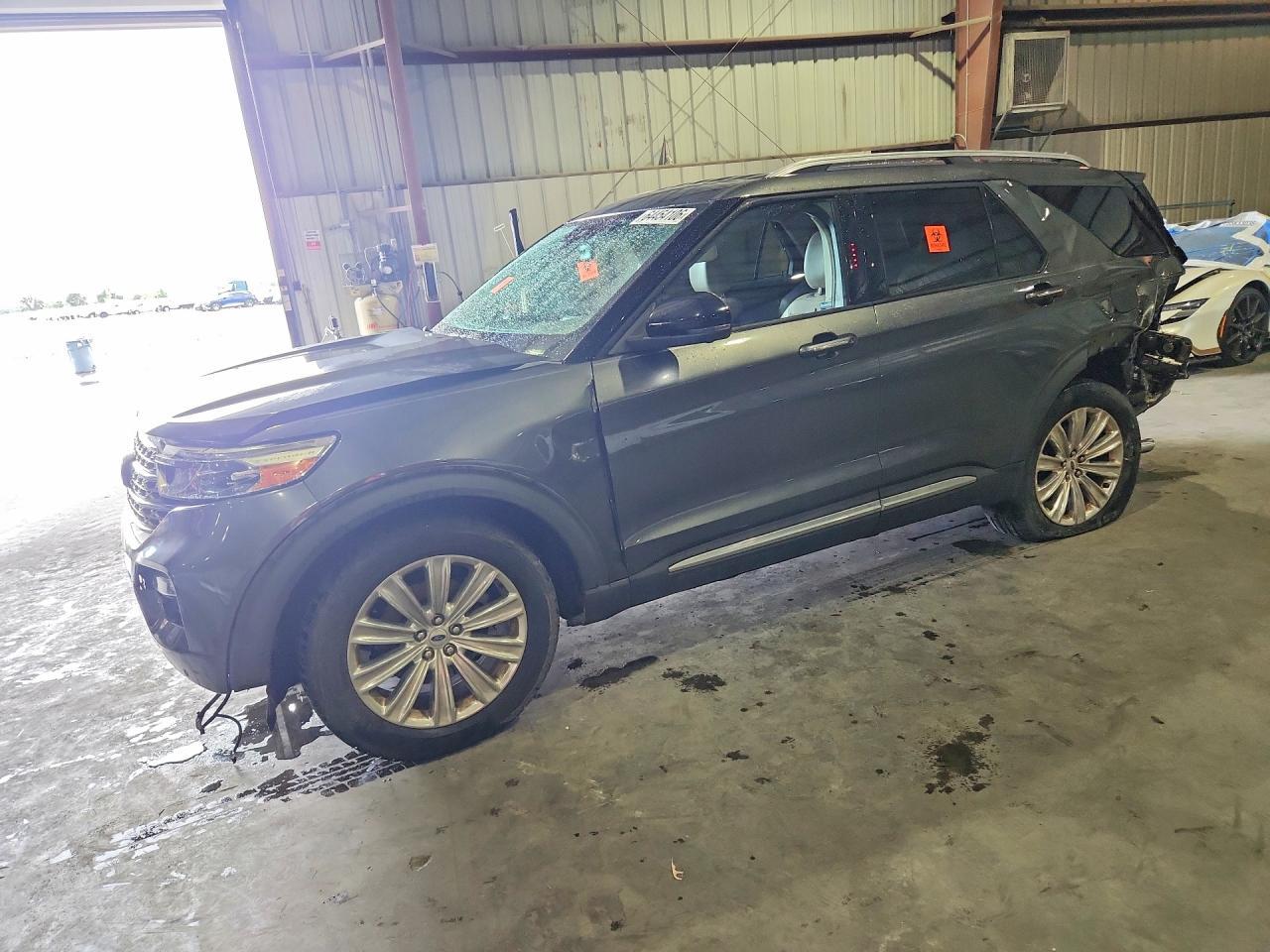 2020 Ford Explorer Limited - zdjęcie główne