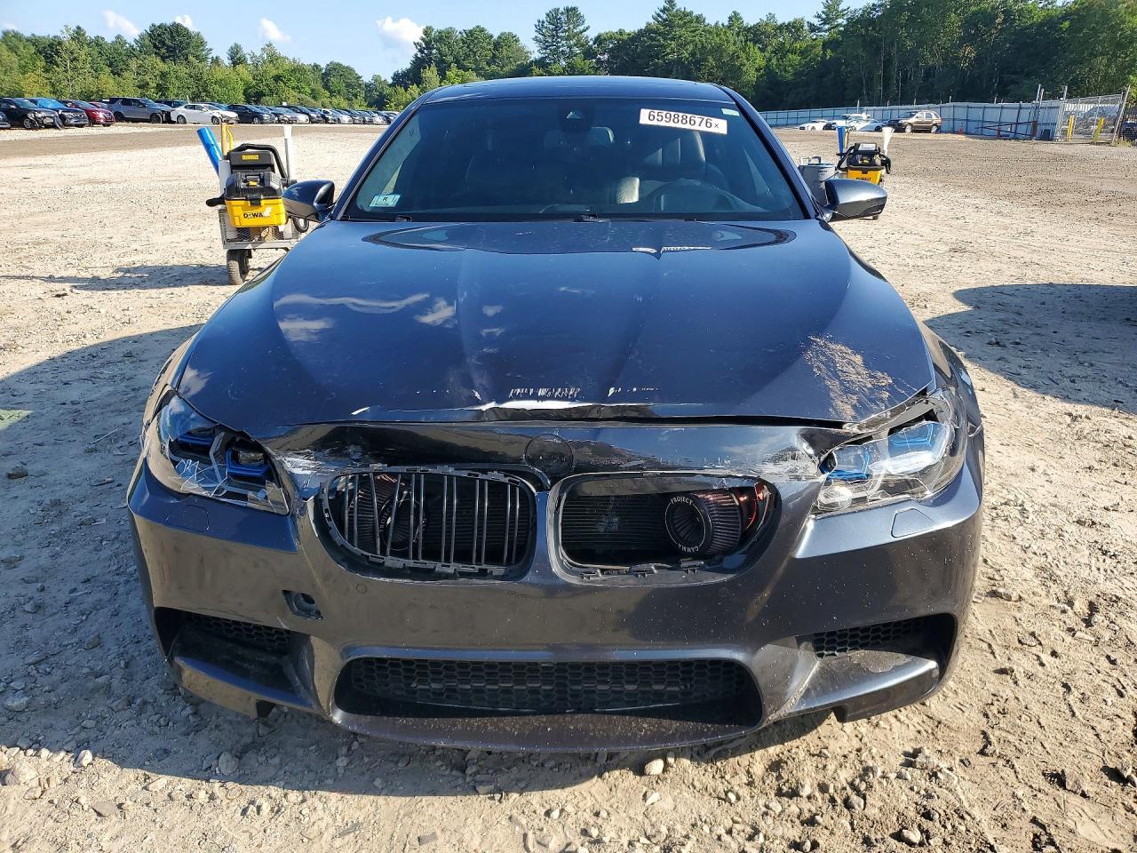2013 BMW M5 - zdjęcie 5