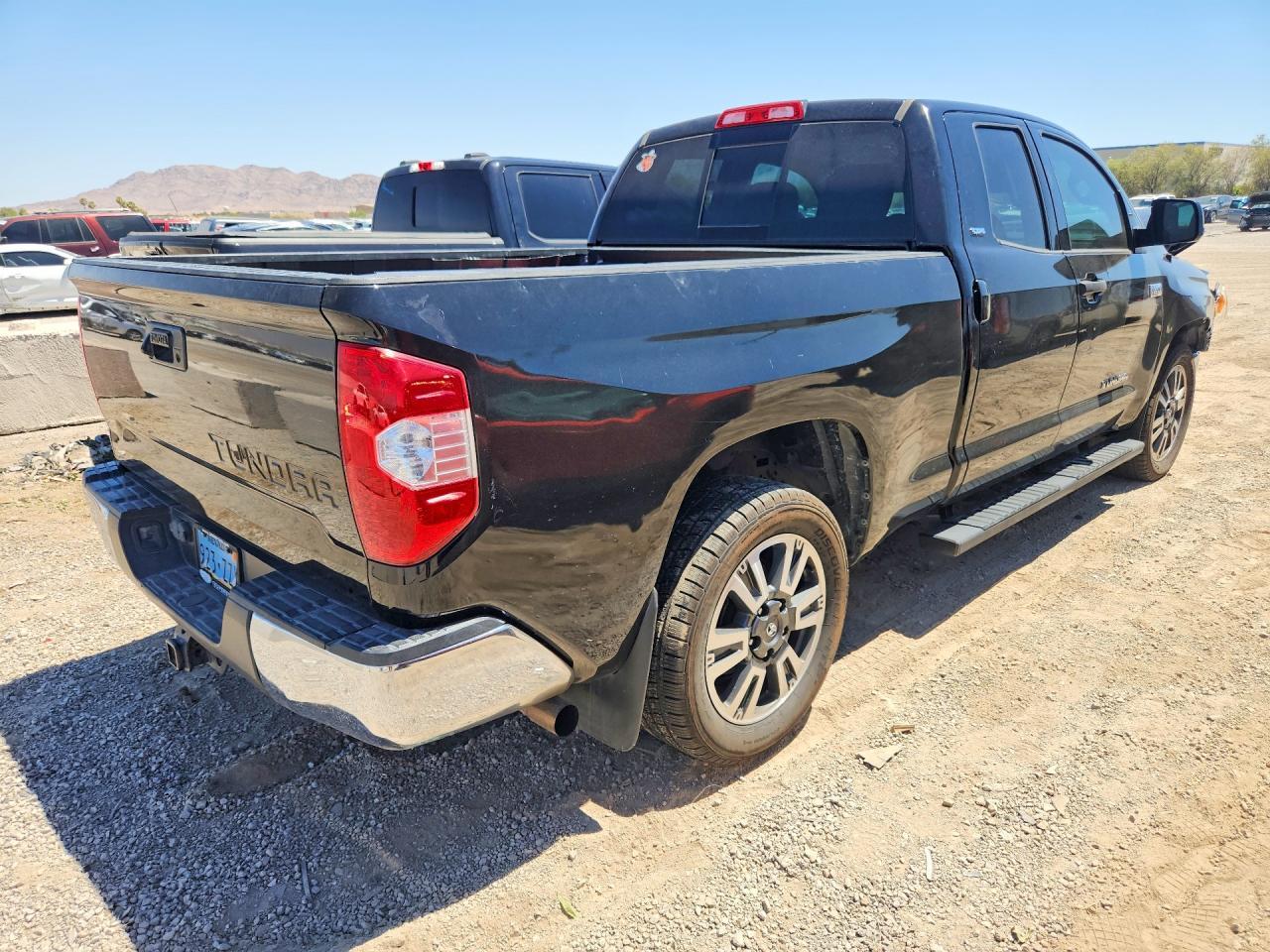 2017 Toyota Tundra Sr5 - zdjęcie 3