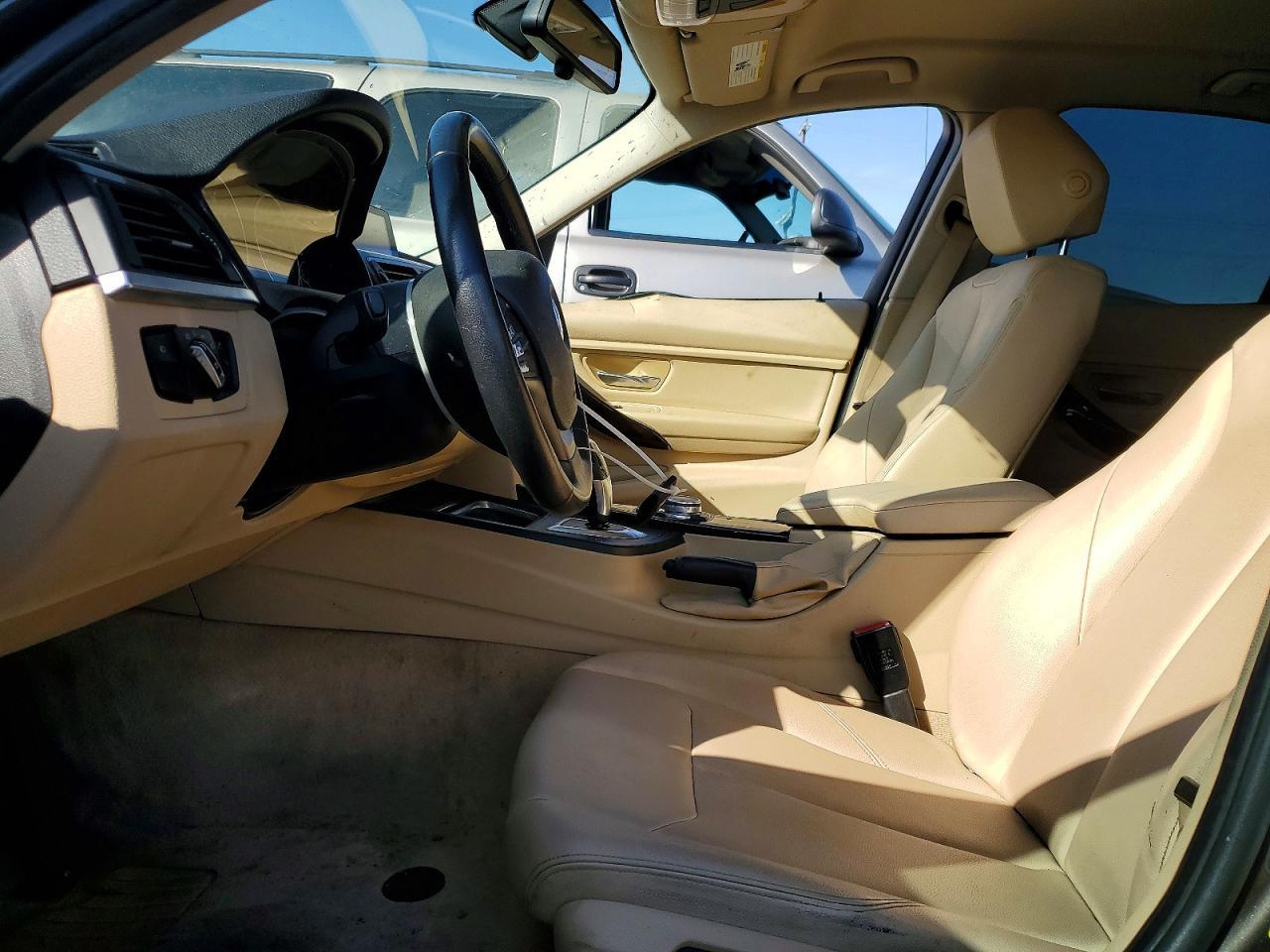 2015 BMW 320 I - zdjęcie 7