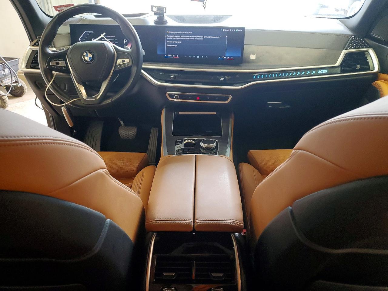 2025 BMW X5 xDrive50E - zdjęcie 8