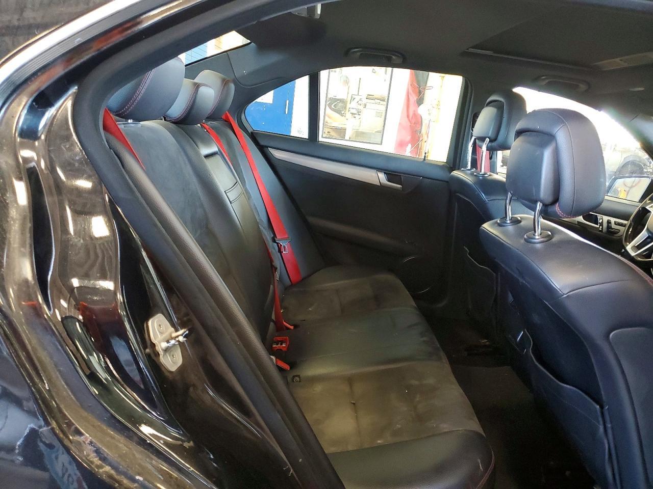 2013 Mercedes-Benz C 300 4Matic - zdjęcie 10