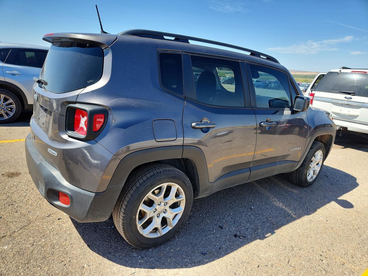 2018 Jeep Renegade Latitude - zdjęcie 3