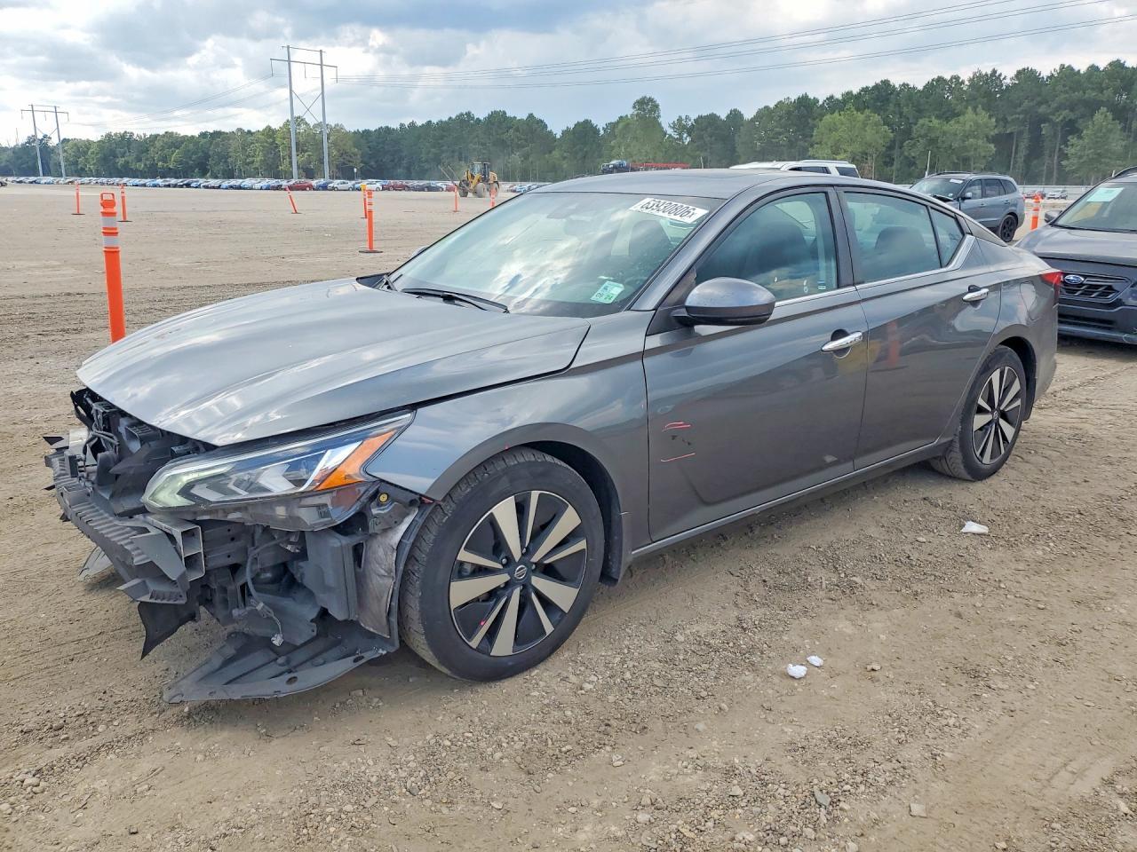 2021 Nissan Altima Sv - zdjęcie główne