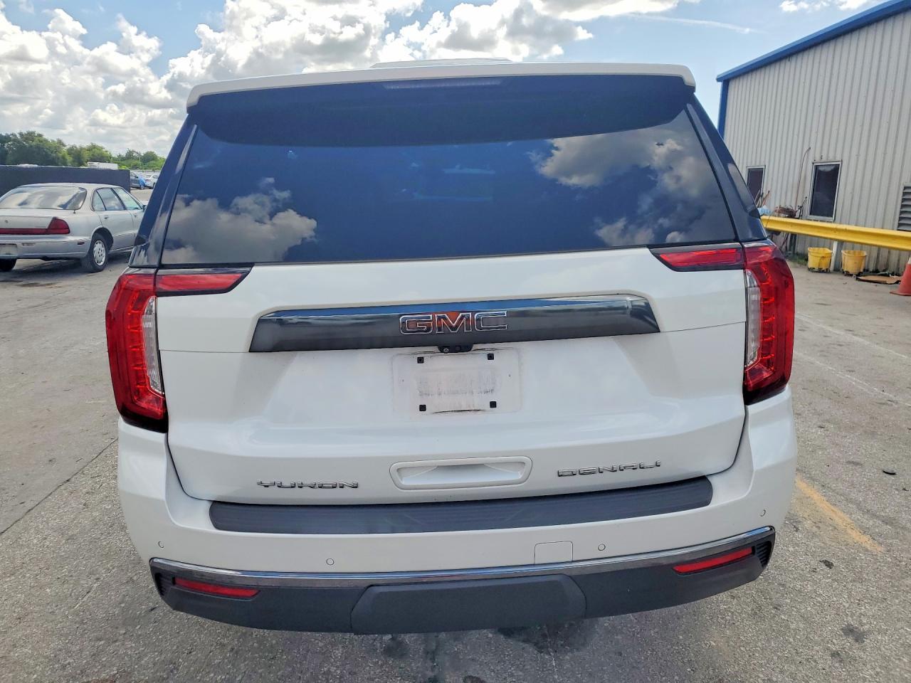 2024 GMC Yukon Denali Ultimate - zdjęcie 6