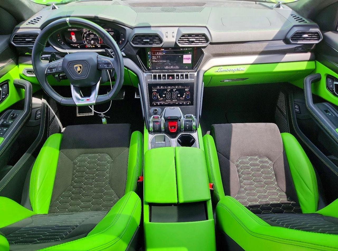 2022 Lamborghini Urus - zdjęcie 8