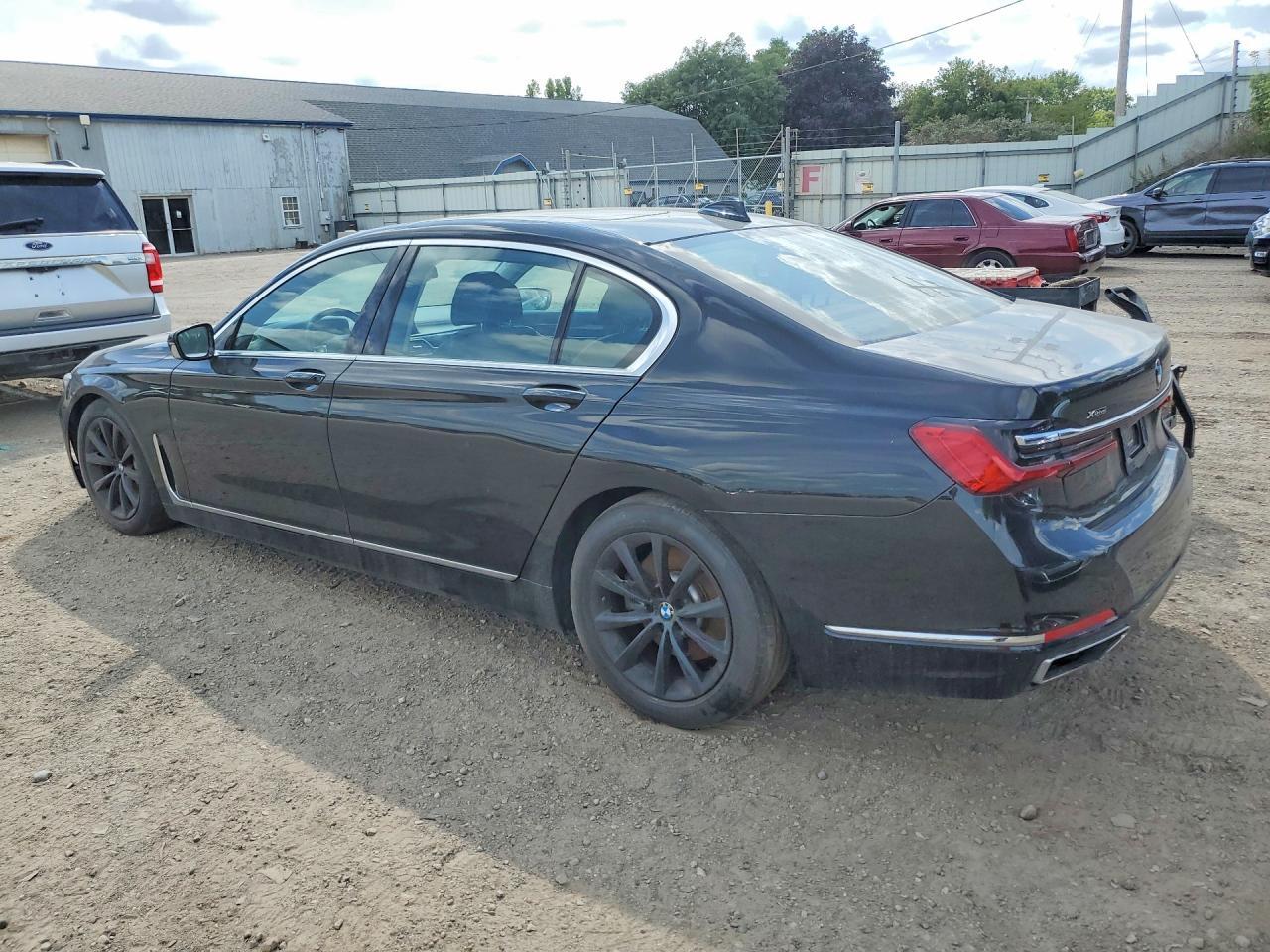 2020 BMW 740 Xi - zdjęcie 2