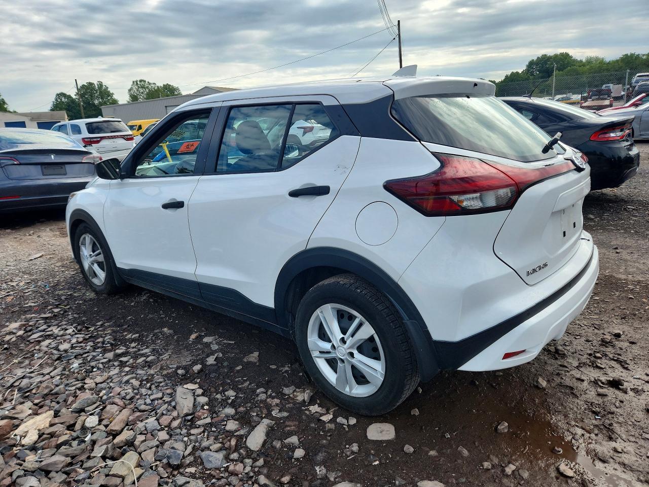 2021 Nissan Kicks S - zdjęcie 2