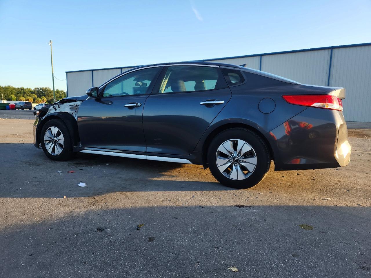 2017 Kia Optima Hybrid - zdjęcie 2