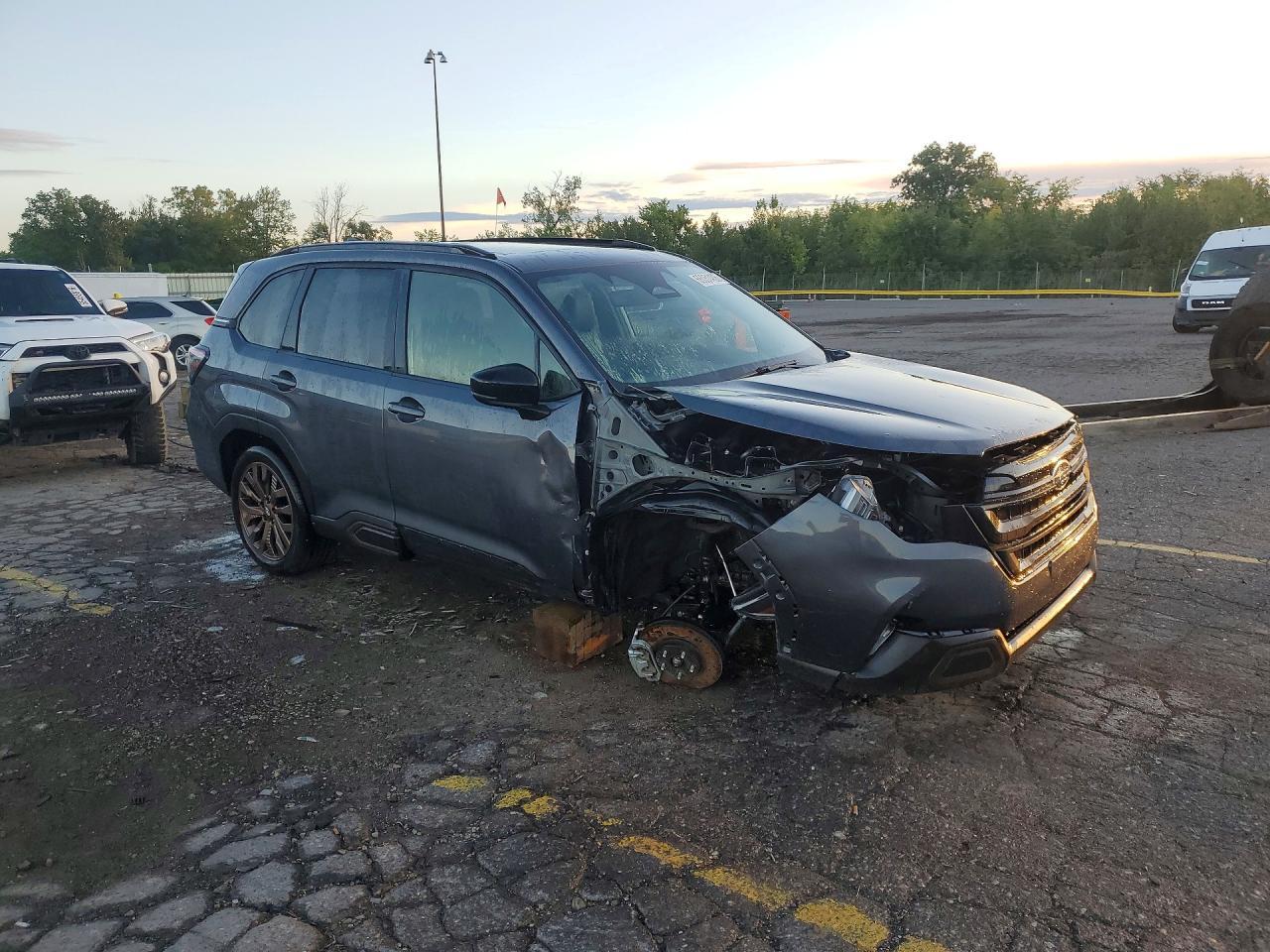 2025 Subaru Forester Sport - zdjęcie 4