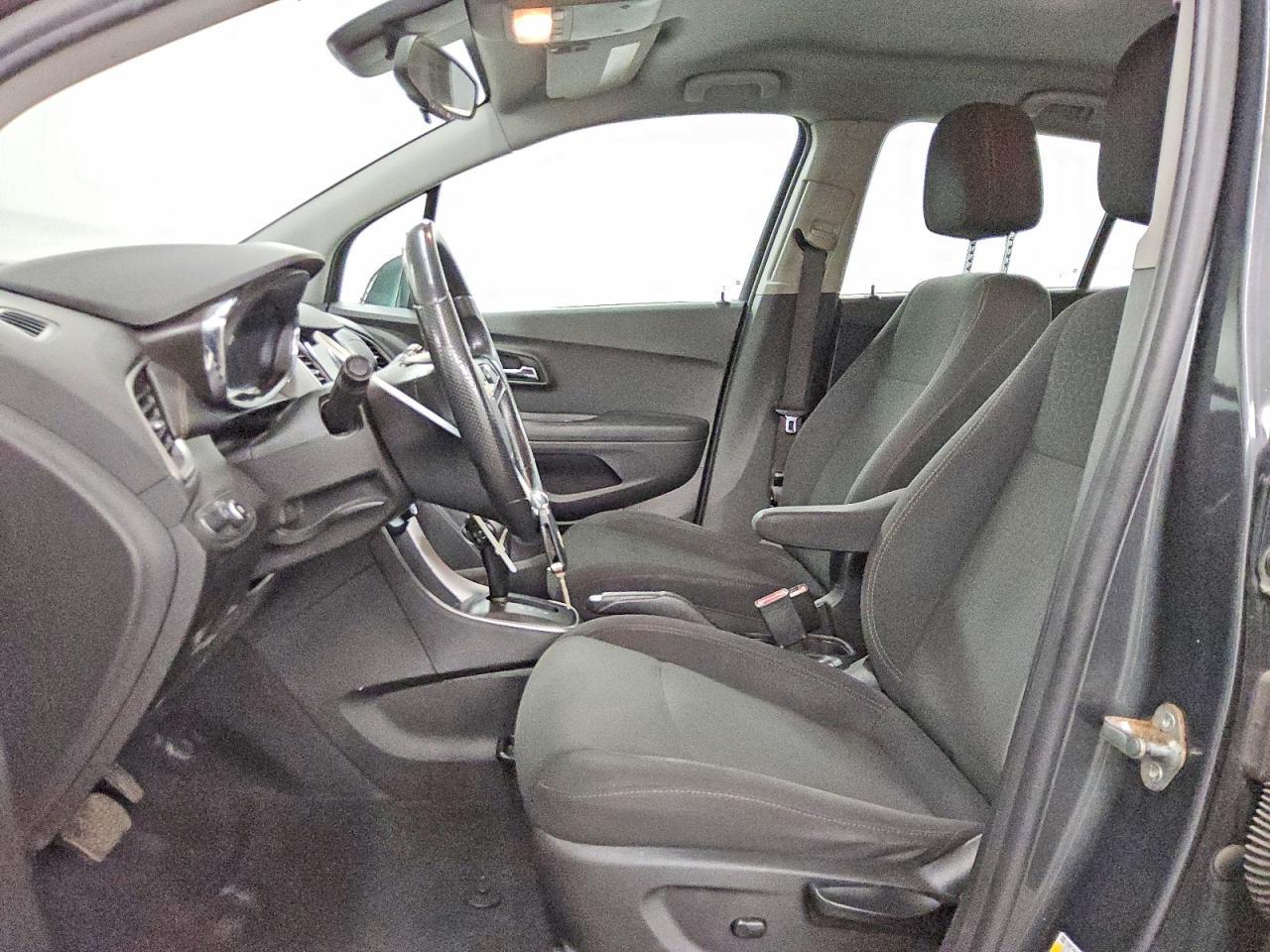 2020 Chevrolet Trax Ls - zdjęcie 7