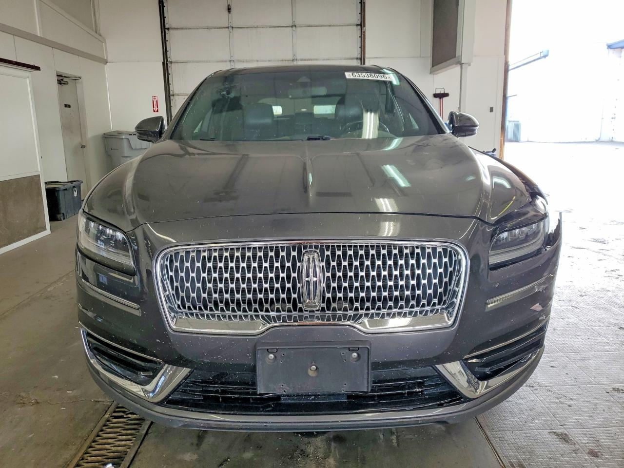 2019 Lincoln Nautilus Reserve - zdjęcie 5