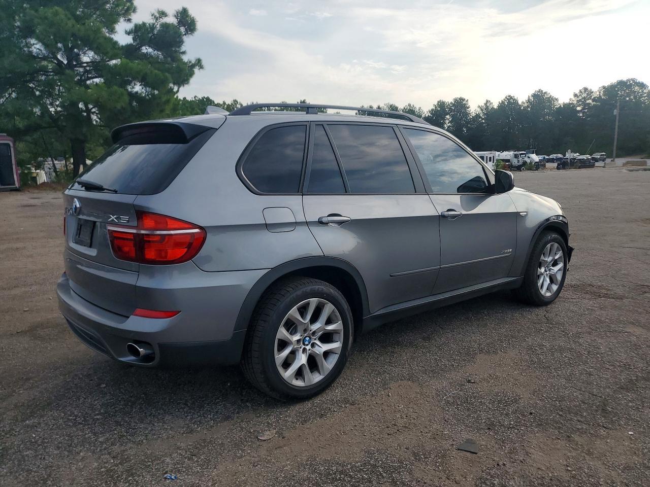 2013 BMW X5 xDrive35I - zdjęcie 3
