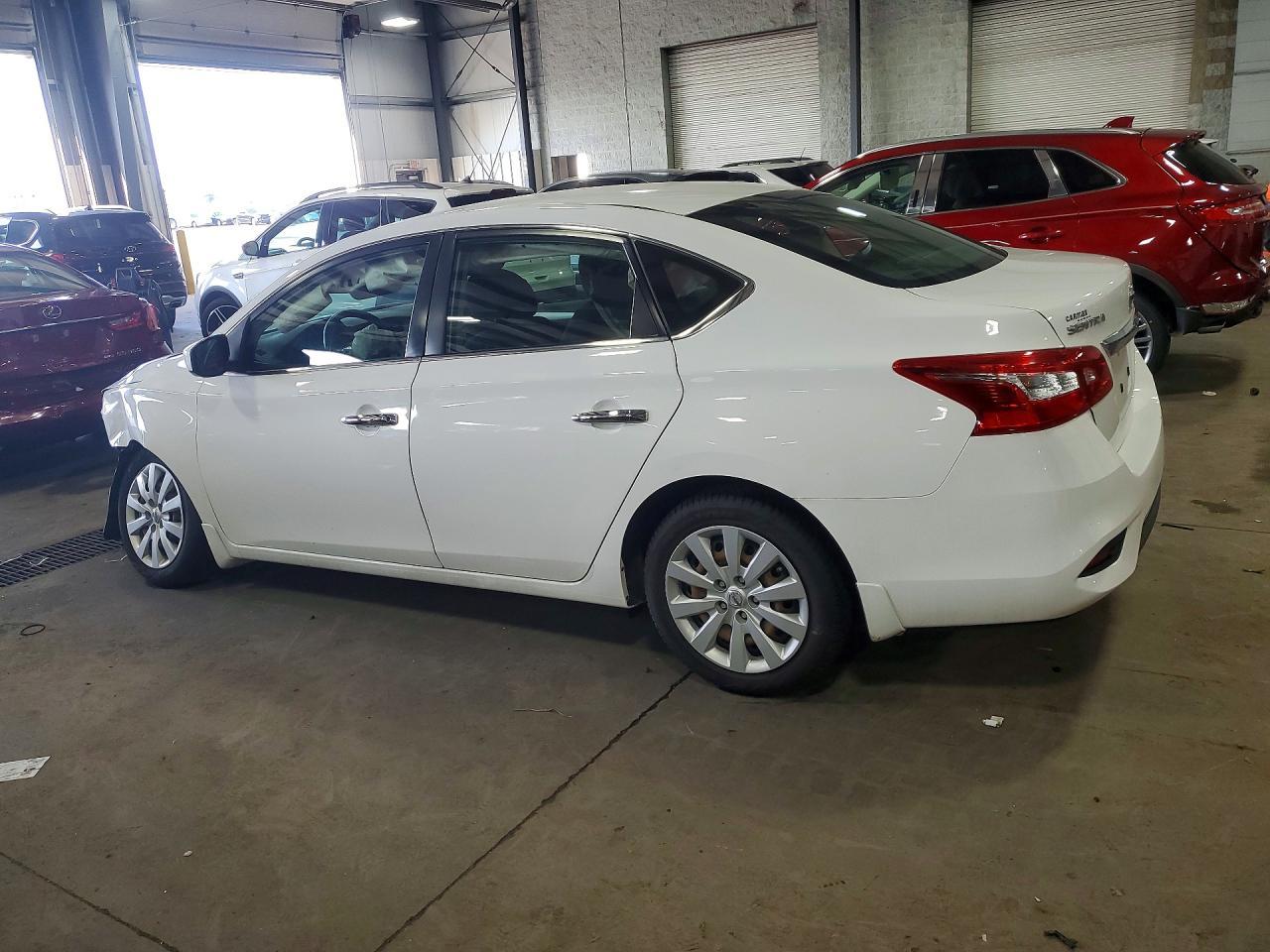 2019 Nissan Sentra S - zdjęcie 2