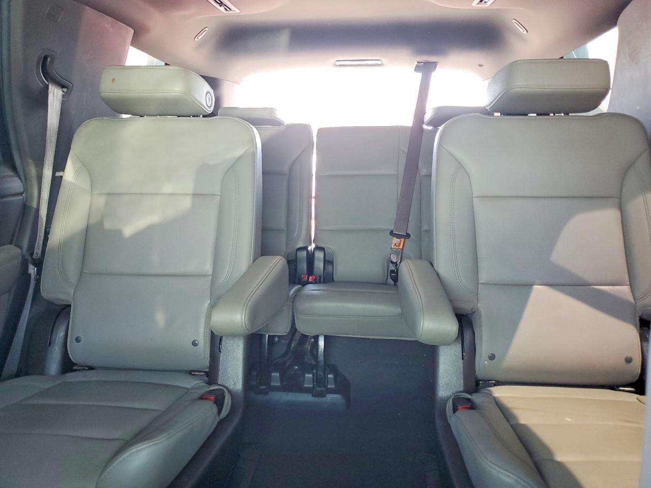 2022 Chevrolet Tahoe K1500 Z71 - zdjęcie 10