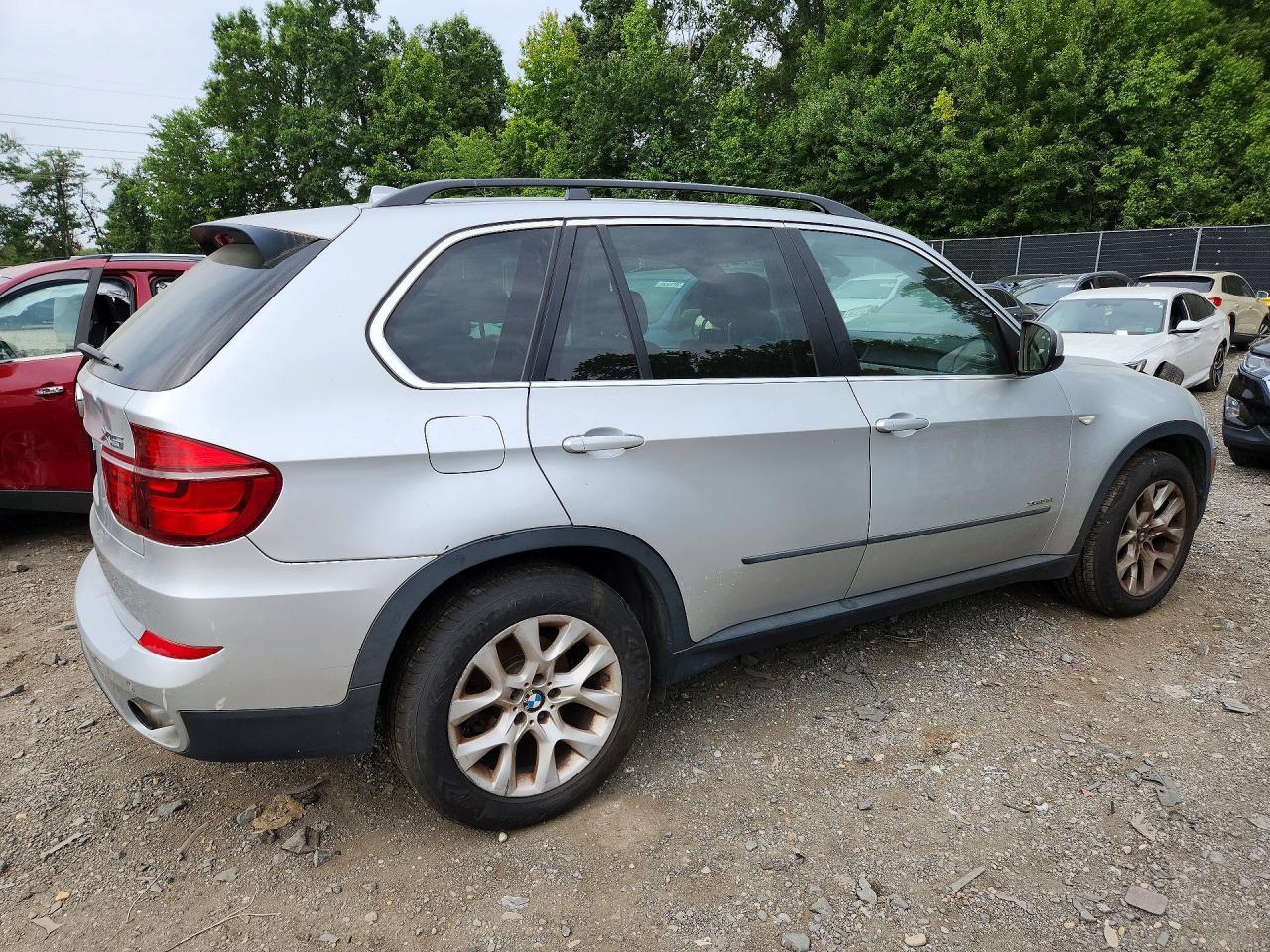 2013 BMW X5 xDrive35I - zdjęcie 3