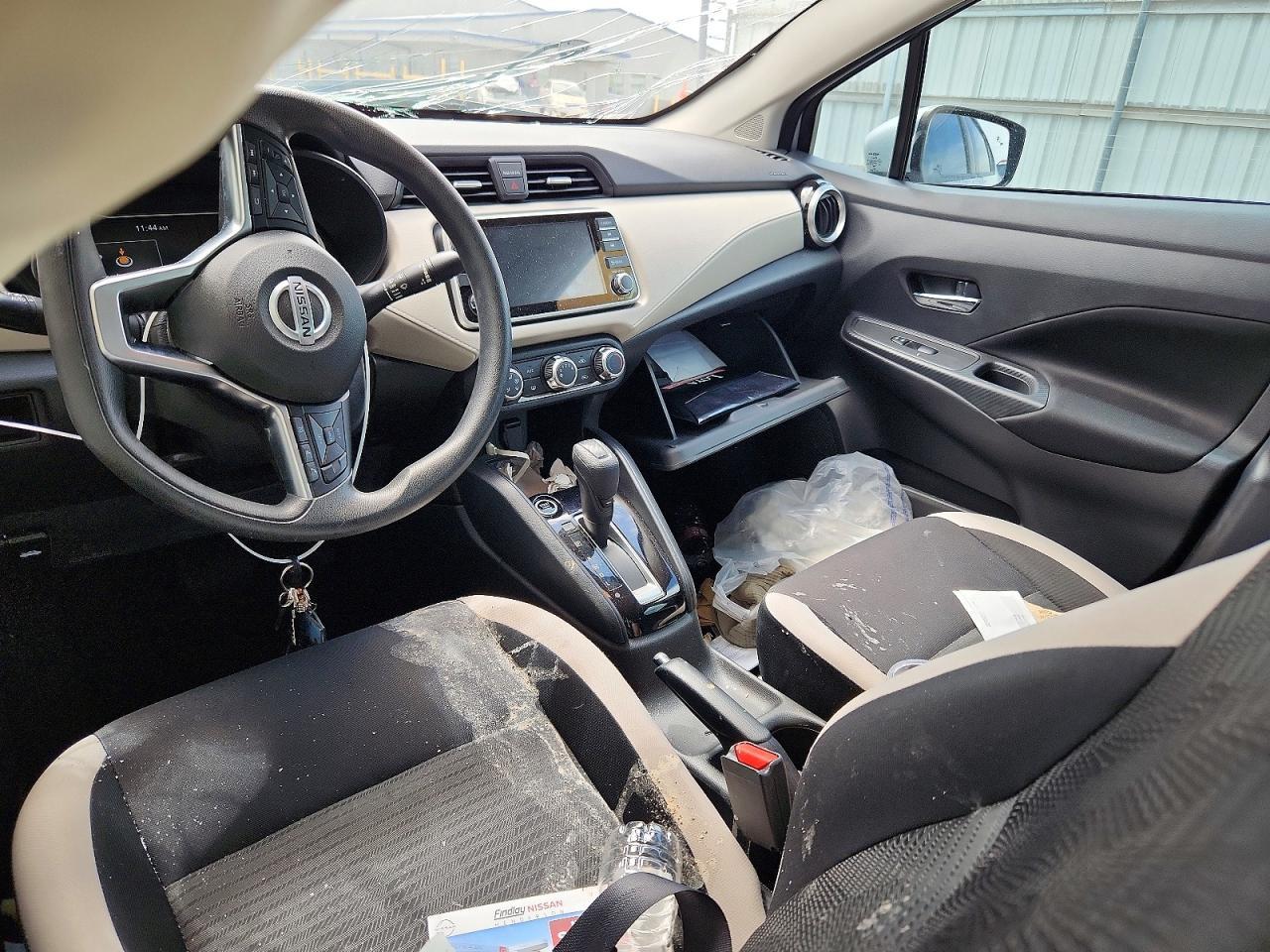 2022 Nissan Versa Sv - zdjęcie 8