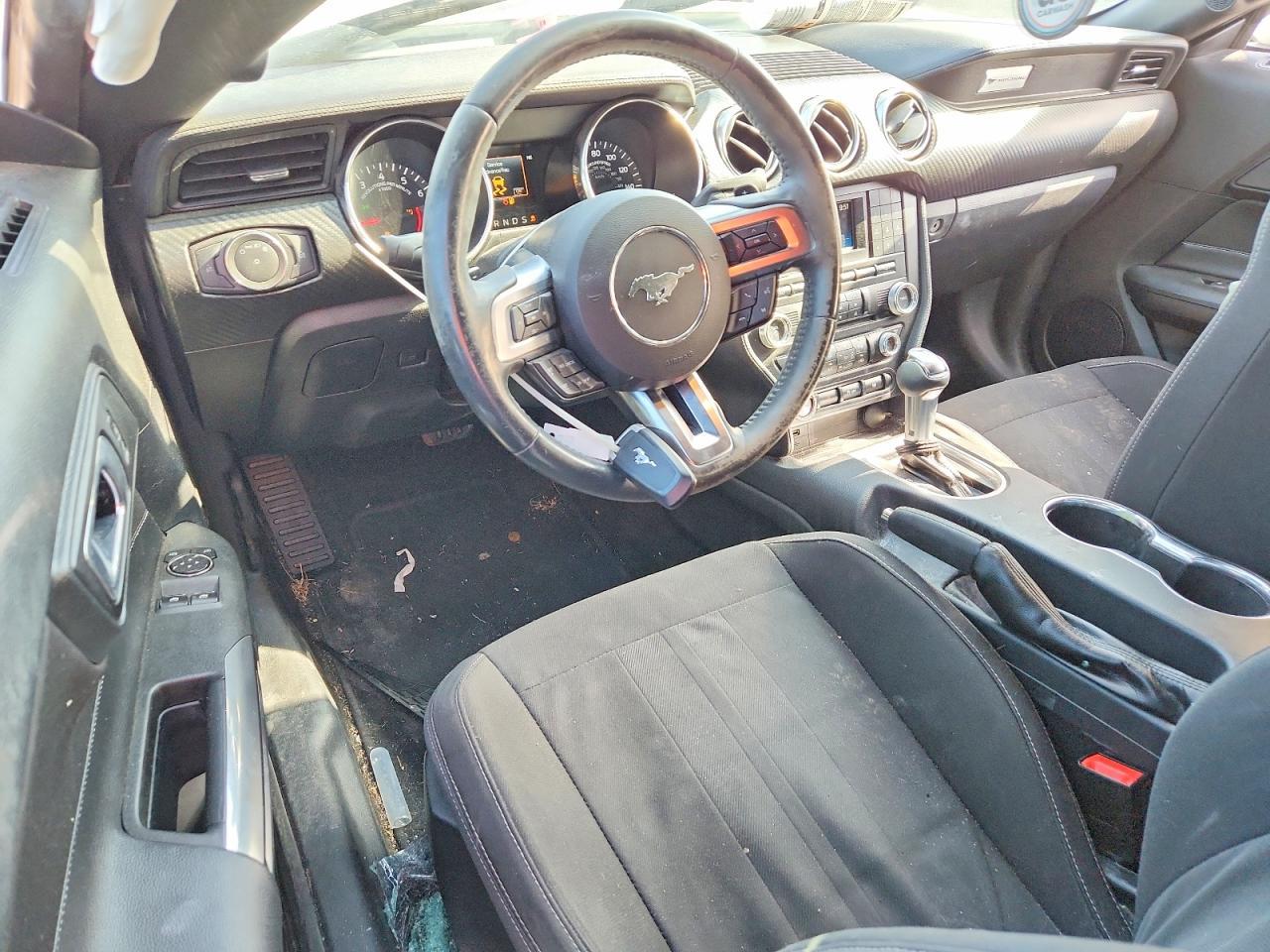 2018 Ford Mustang - zdjęcie 8