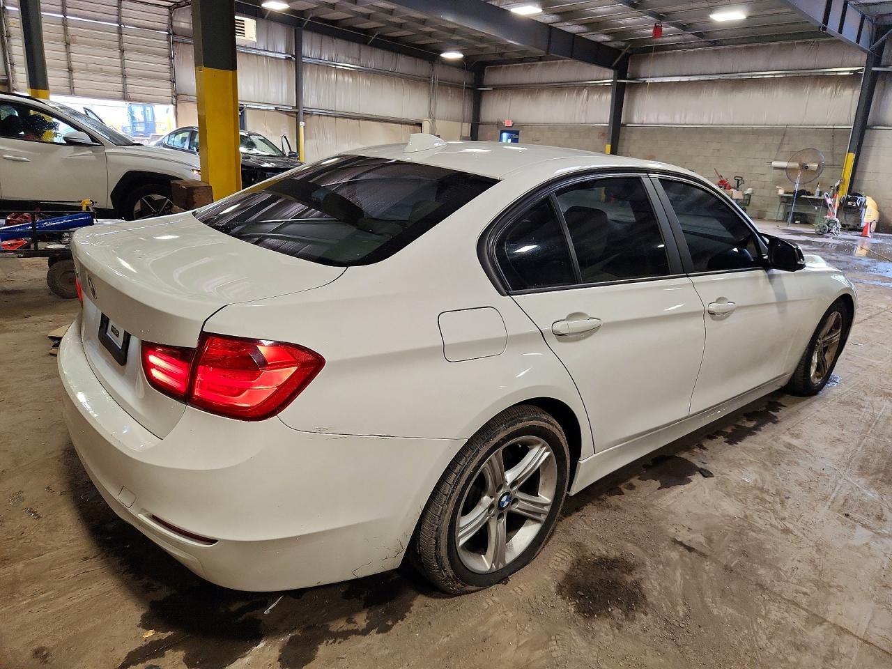 2013 BMW 320 I xDrive - zdjęcie 3