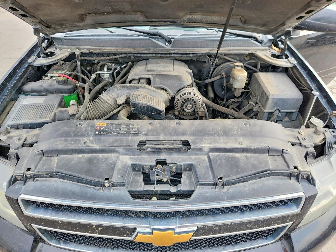 2014 Chevrolet Suburban K1500 Lt - zdjęcie 12