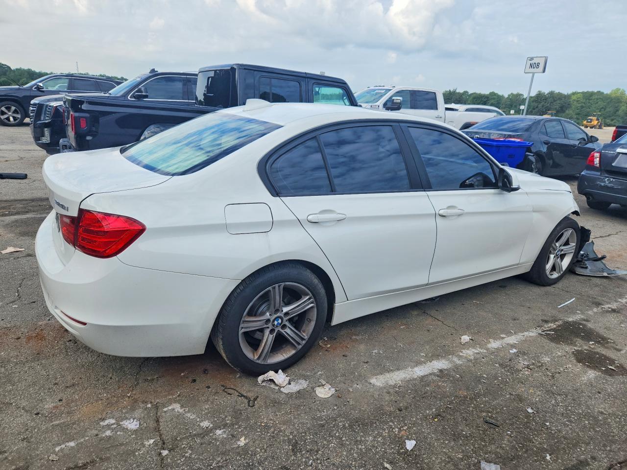 2015 BMW 328 I - zdjęcie 3