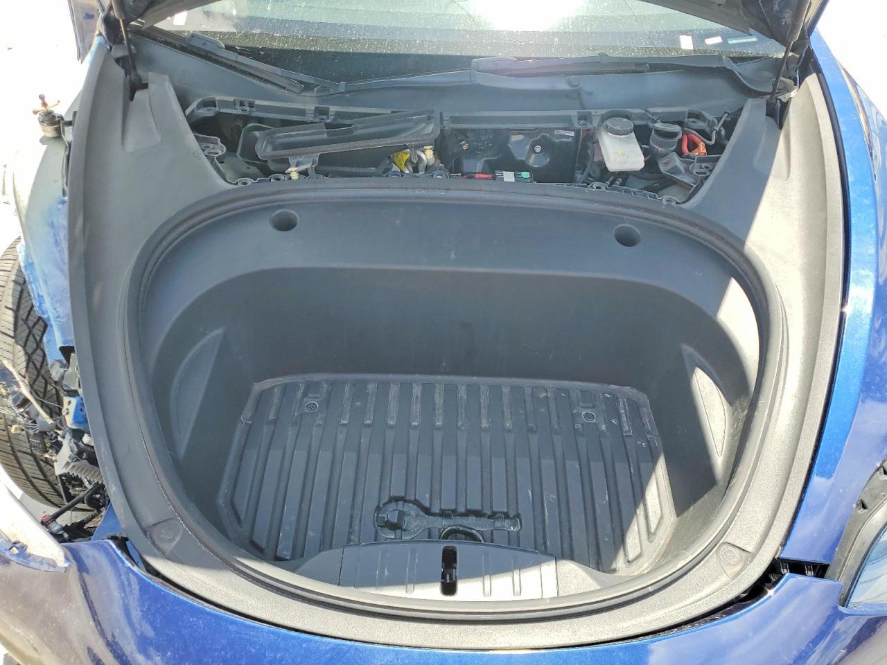 2022 Tesla Model 3 - zdjęcie 11